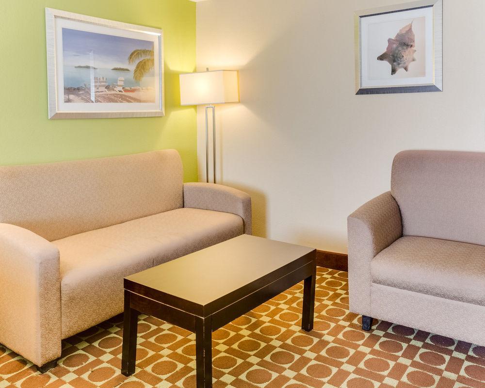 Garner Hotel Virginia Beach North By Ihg Bagian luar foto